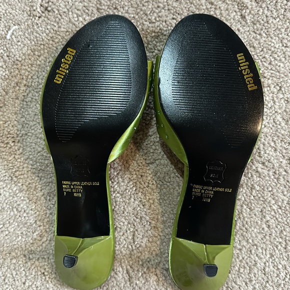 UNLISTED Chartreuse Sandals 7 - Picture 5 of 6